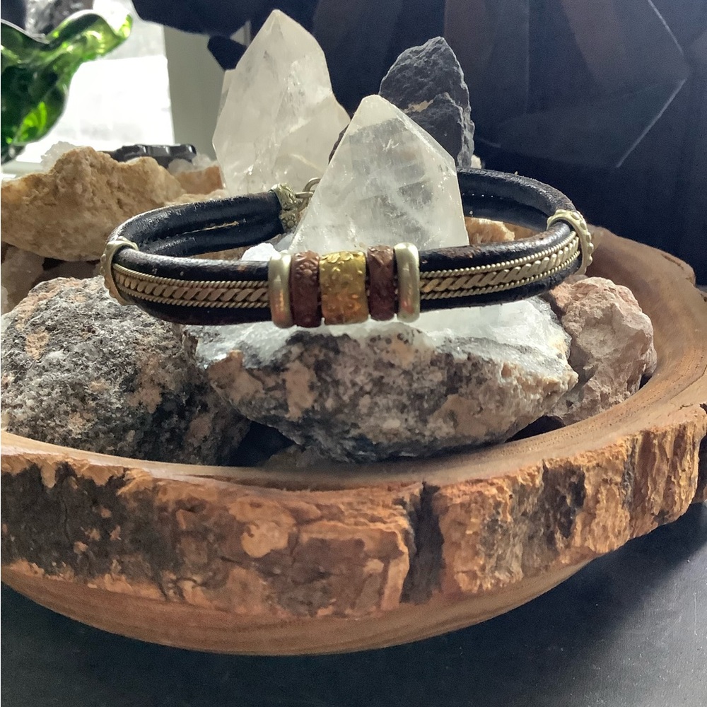 Vintage 90s black leather bracelet copper brass unisex
